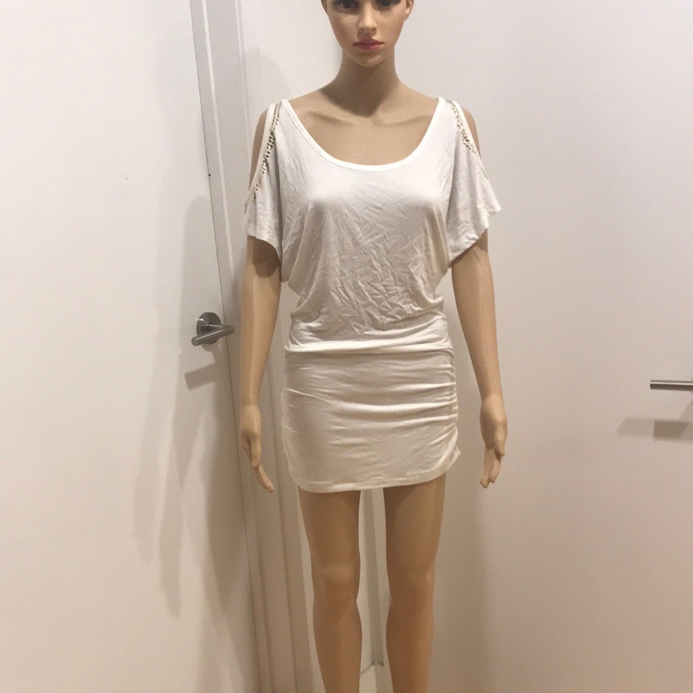 🎁 3/25 I.C. U. Cold shoulder blouse or dress